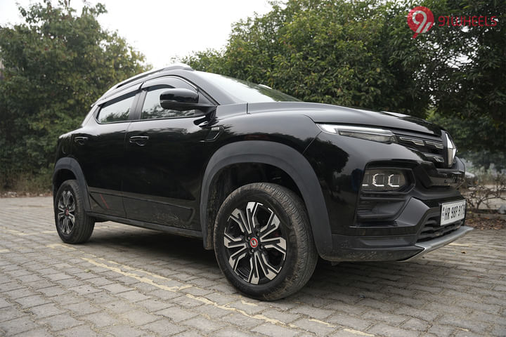 Renault Kiger 2021-2025 Right Front Three Quarter