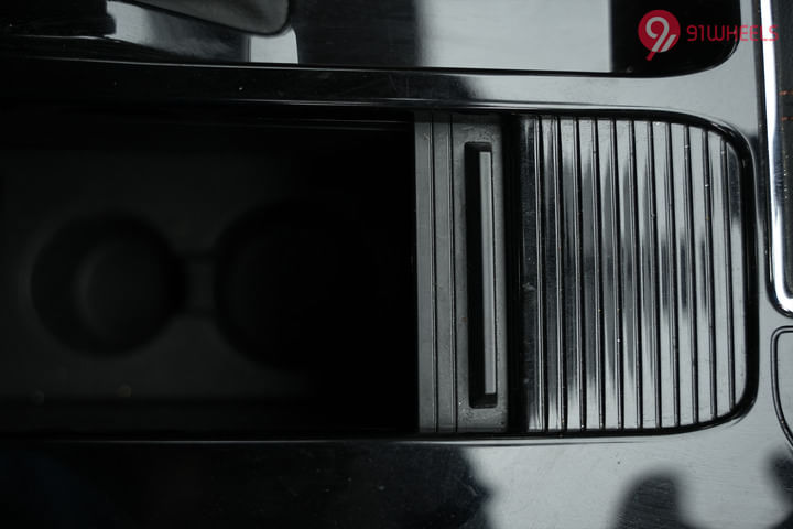 Renault Kiger 2021-2025 Center Console/Centre Console Storage