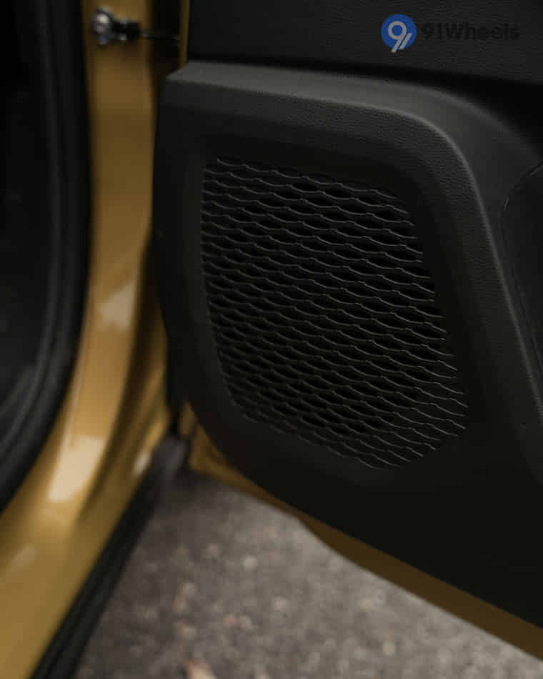 Infotainment & Charging - 2