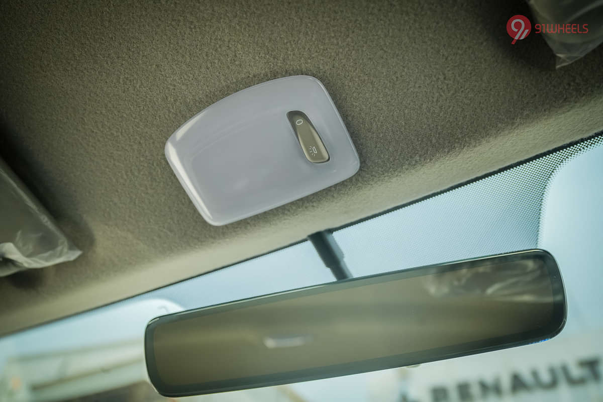 Renault Kiger Roof Mounted Controls/Sunroof & Cabin Light Controls