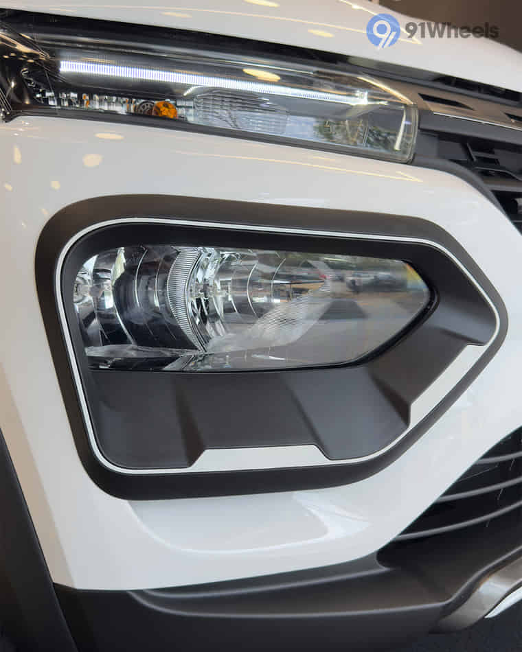 Headlights & Tail-lights - 1 Headlights & Tail-lights - 1