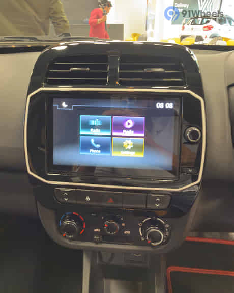 Kwid Infotainment Display