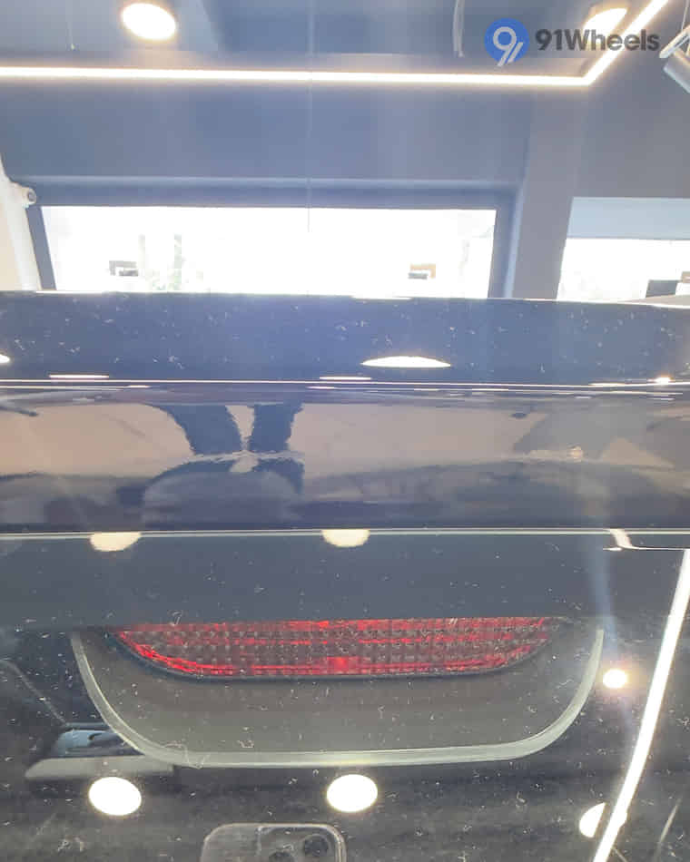 Headlights & Tail-lights - 4 Headlights & Tail-lights - 4
