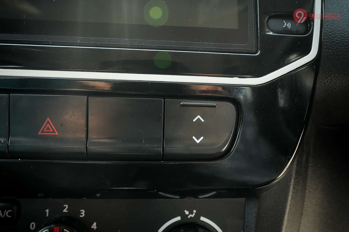 Renault Kwid Dashboard Switches