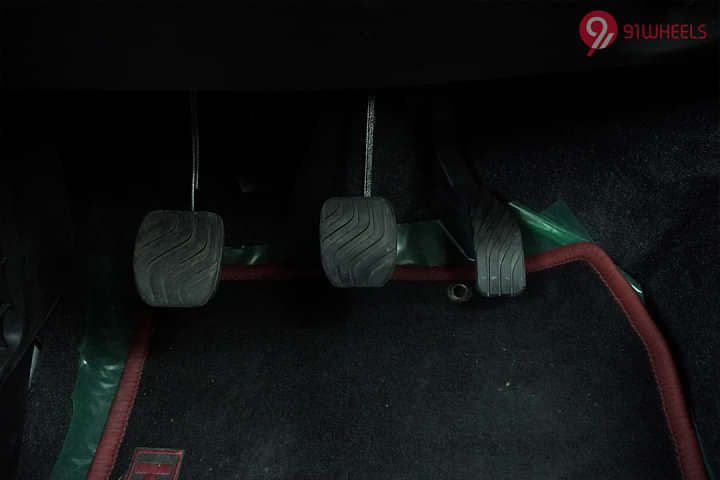 Renault Kwid Pedals/Foot Controls