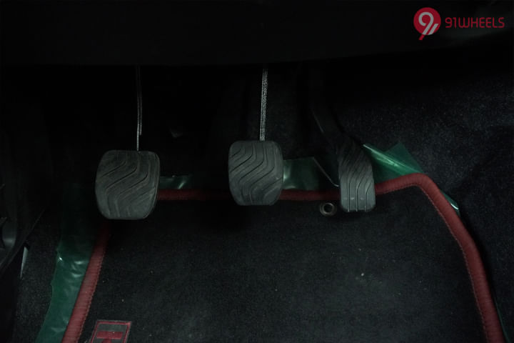 Renault Kwid Pedals/Foot Controls