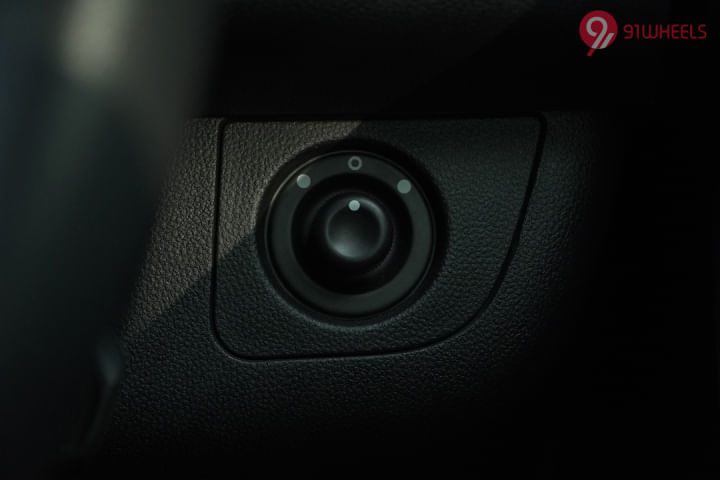 Renault Kwid Boot Release Lever/Fuel Lid Release Lever