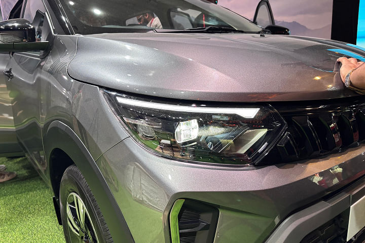 Renault Triber Headlight