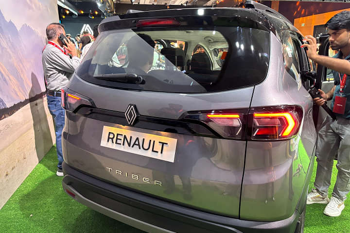 Renault Triber Rear Windshield/Windscreen