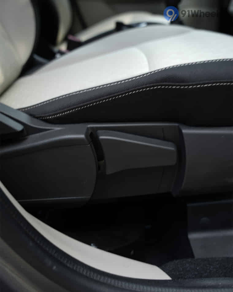 Seats & Cabin Comfort - 5