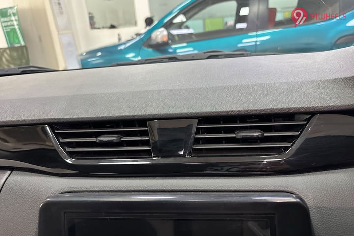 Renault Triber 2020-2025 Front Centre Air Vents