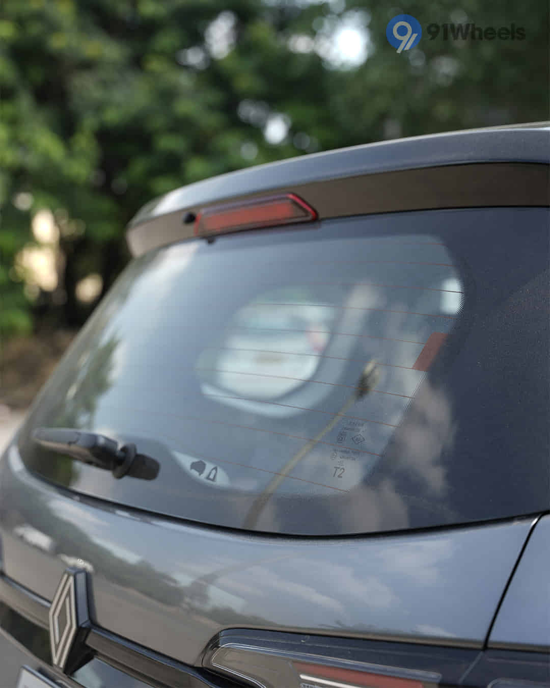 Rear Windshield / Windscreen