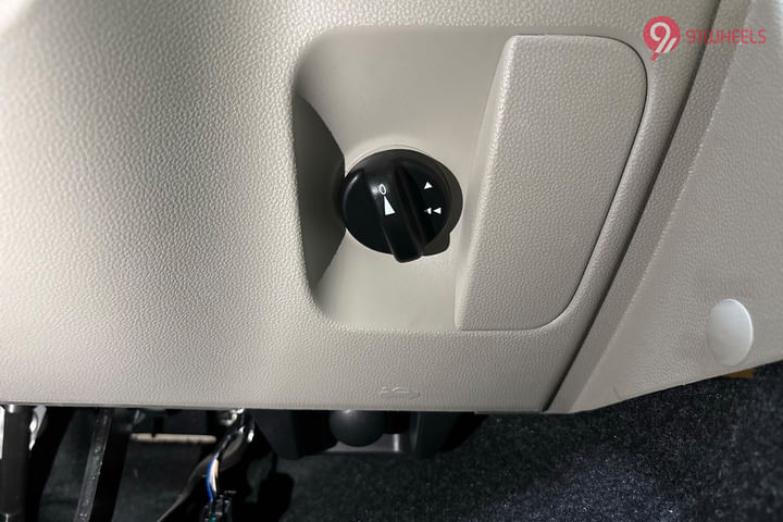 Renault Triber 2020-2025 USB Port/Power Socket/Wireless Charging