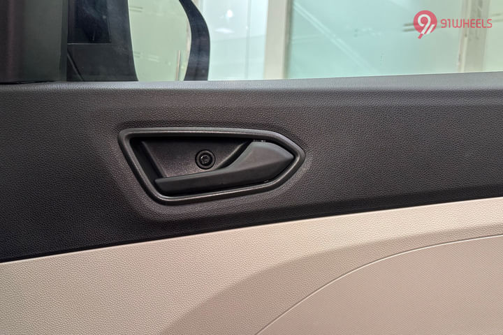 Renault Triber 2020-2025 Driver Side Door Pad Handle