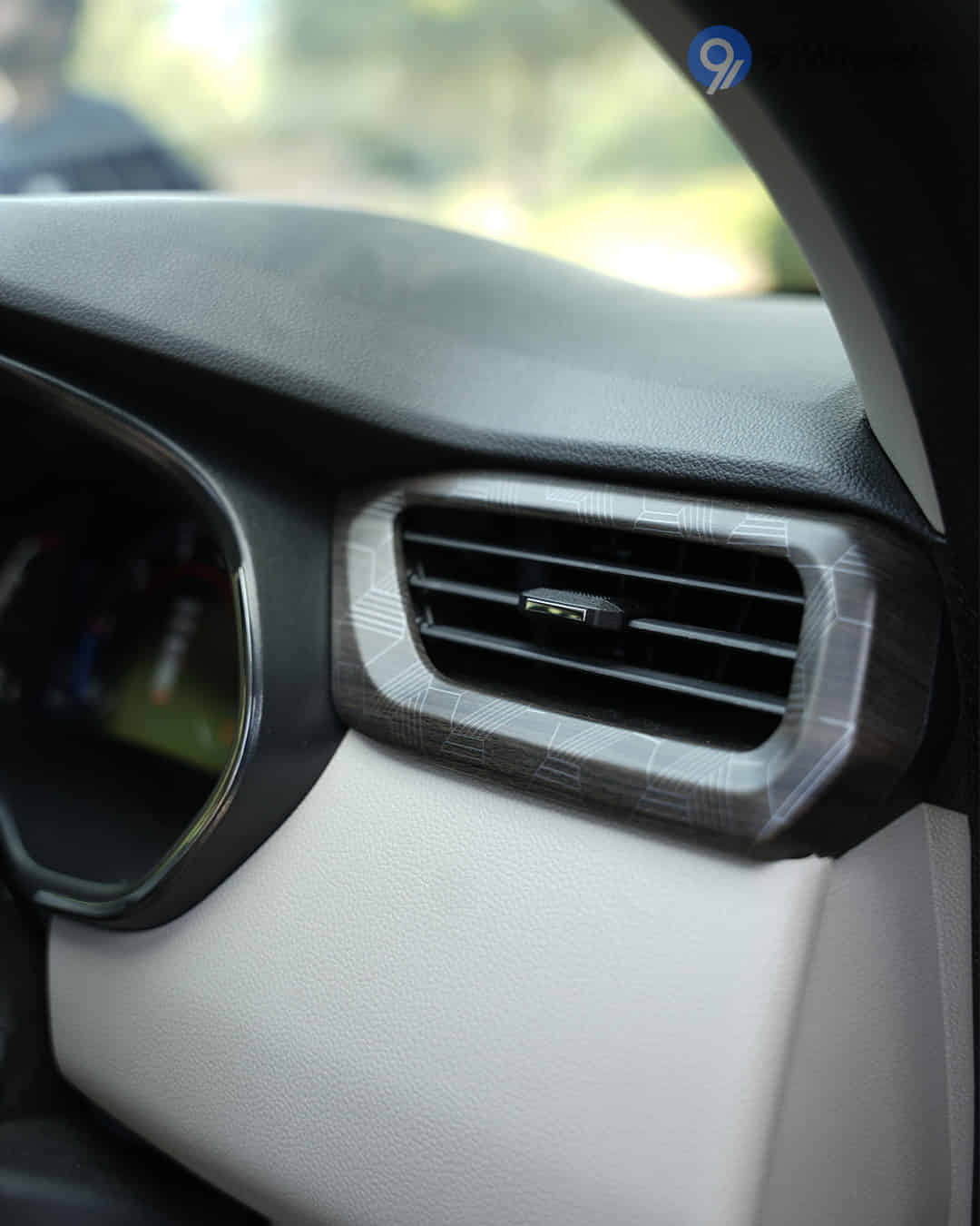 Right Side Air Vents