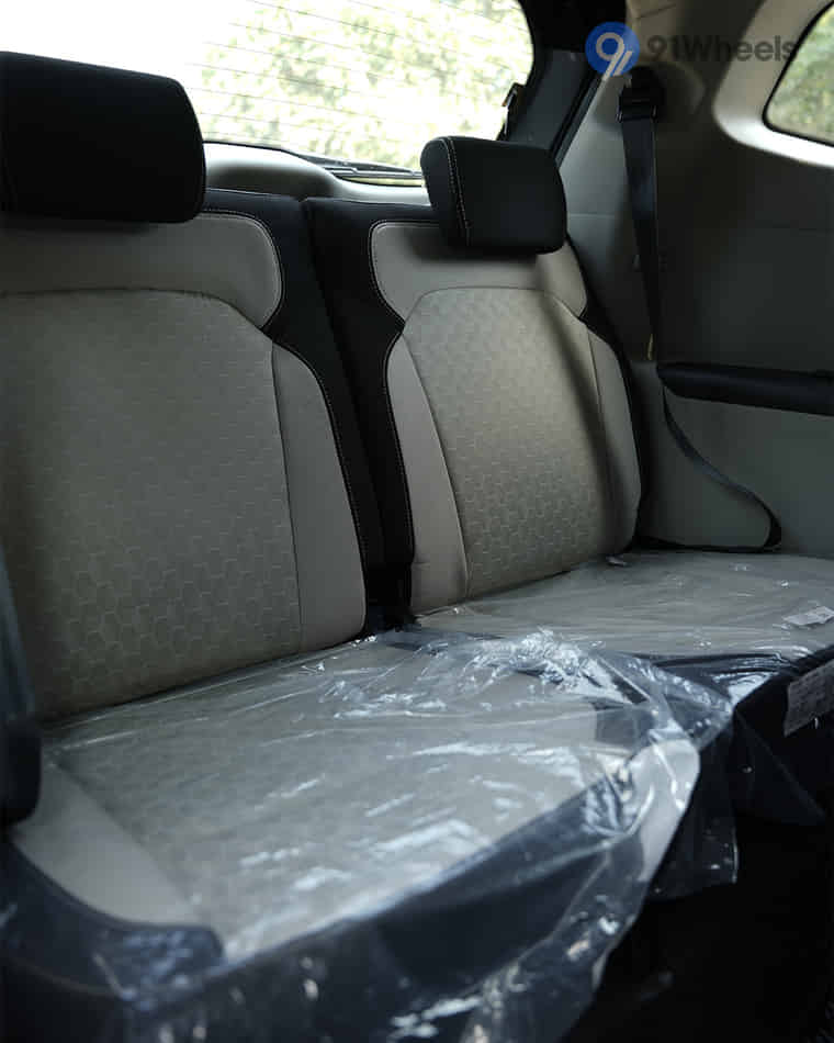 Seats & Cabin Comfort - 3