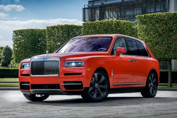 Rolls-Royce Cullinan Left Front Three Quarter