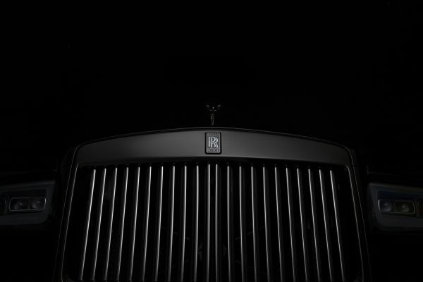 Rolls-Royce Cullinan Grille