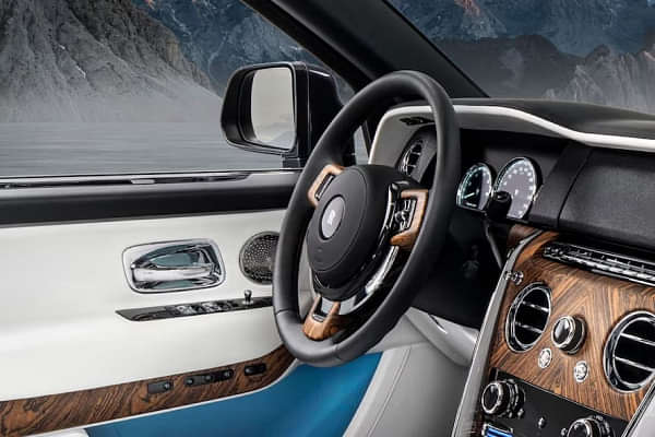 Rolls-Royce Cullinan Dashboard