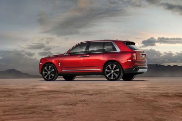 Rolls-Royce Cullinan Left Rear Three Quarter