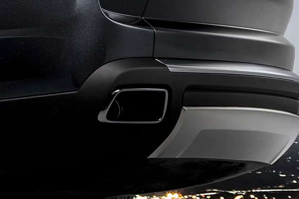 Rolls-Royce Cullinan Exhaust Pipes