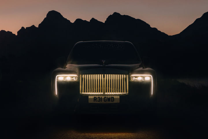 Rolls-Royce Cullinan Headlight