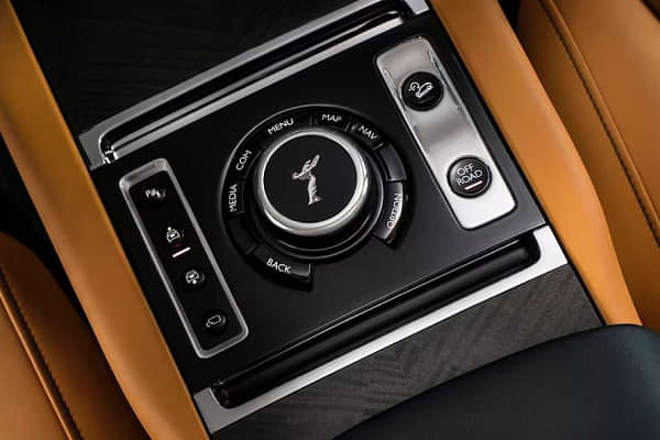 Rolls-Royce Cullinan Central Dashboard - Top Storage/Speaker