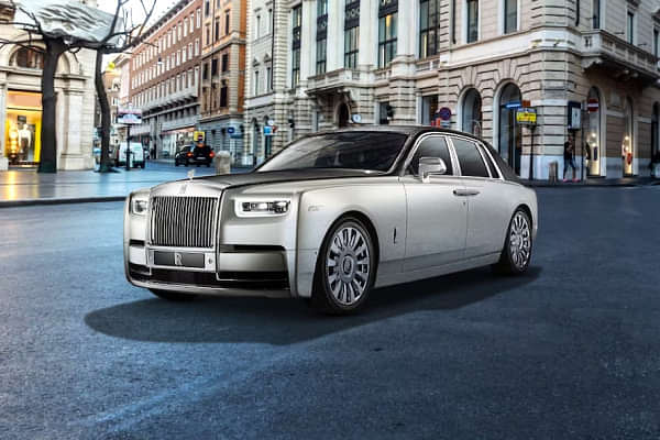 Rolls-Royce Phantom Left Front Three Quarter