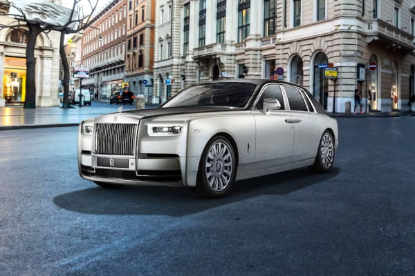 Rolls-Royce Phantom Left Front Three Quarter