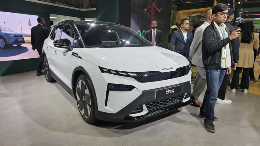 Skoda Elroq Right Front Three Quarter Skoda Elroq Right Front Three Quarter