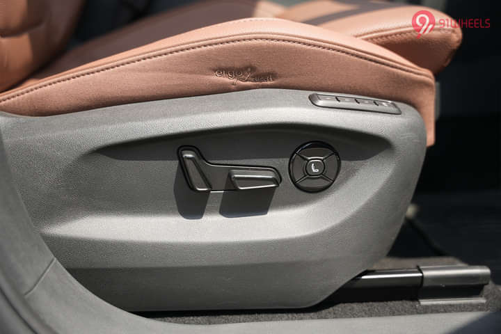 Skoda Kodiaq Seat Adjustment for Driver