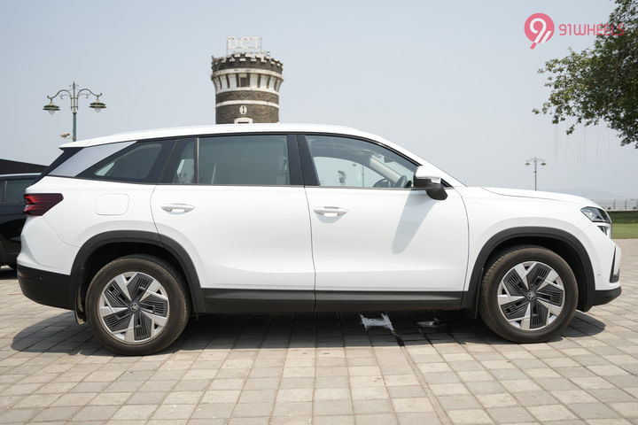 Skoda Kodiaq Right Side View