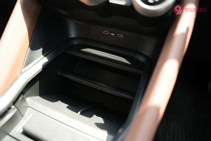 Skoda Kodiaq USB Port/Power Socket/Wireless Charging