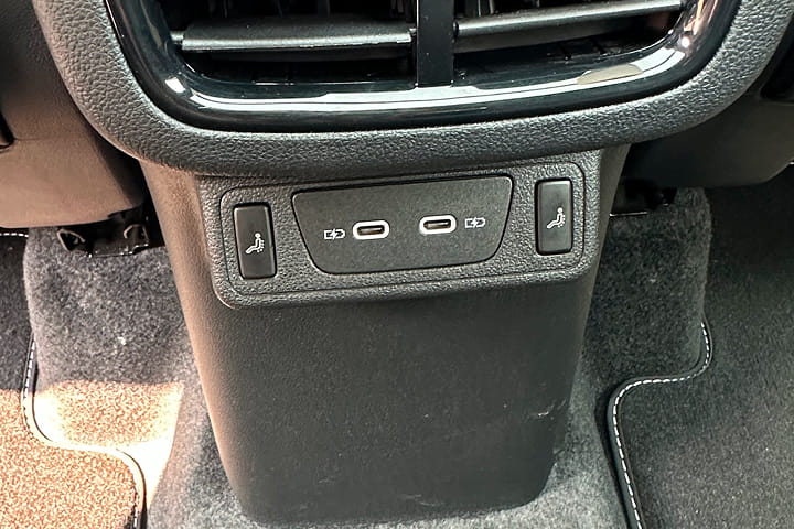 Skoda Kushaq Facelift Rear Row Charging Point