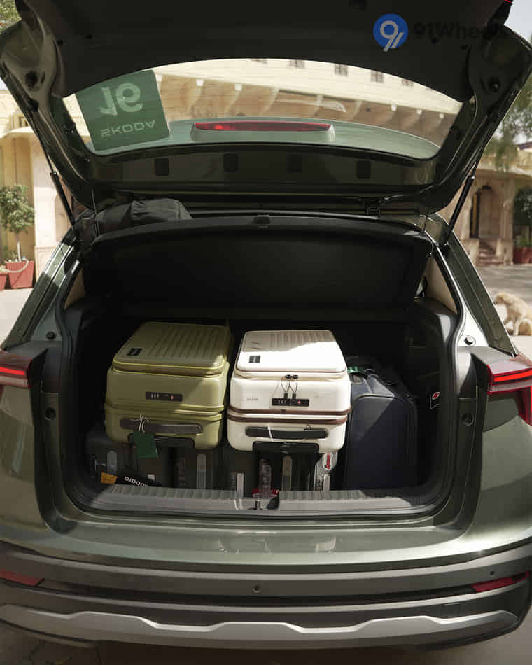 Bootspace & Utility - 2 Bootspace & Utility - 2