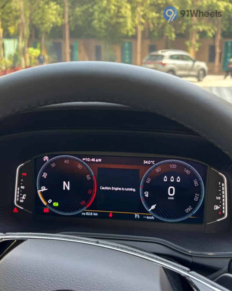 Dashboard & Front Cabin - 6 Dashboard & Front Cabin - 6