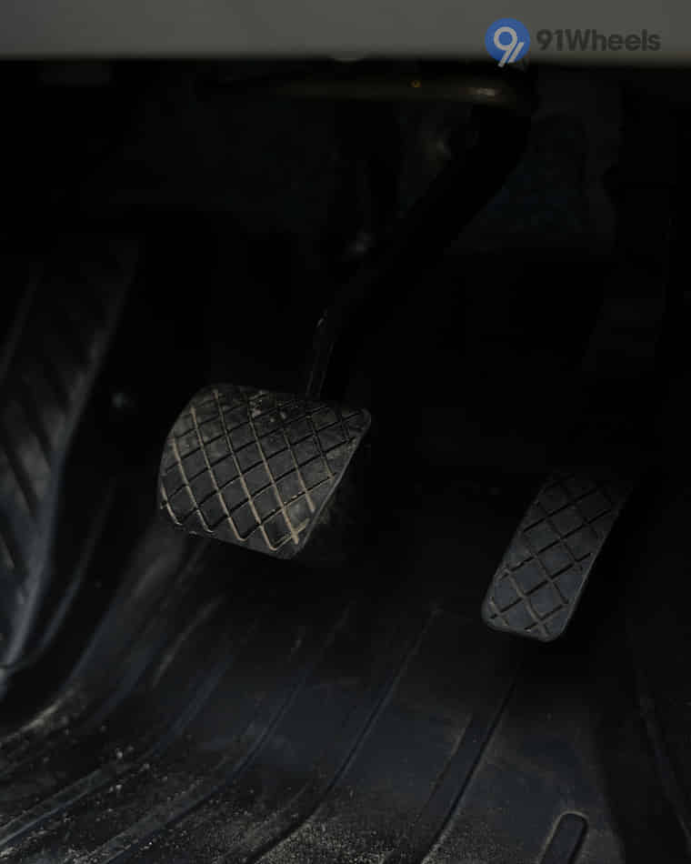 Driver Controls - 10