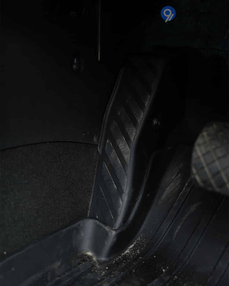 Driver Controls - 11