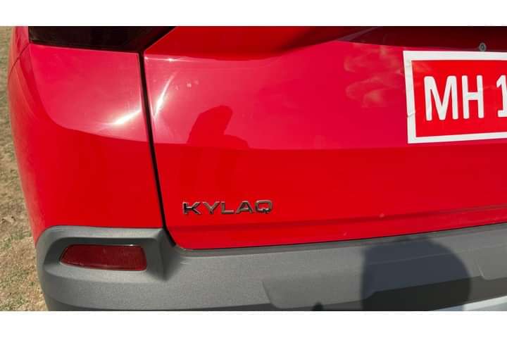 Skoda Kylaq Reflector