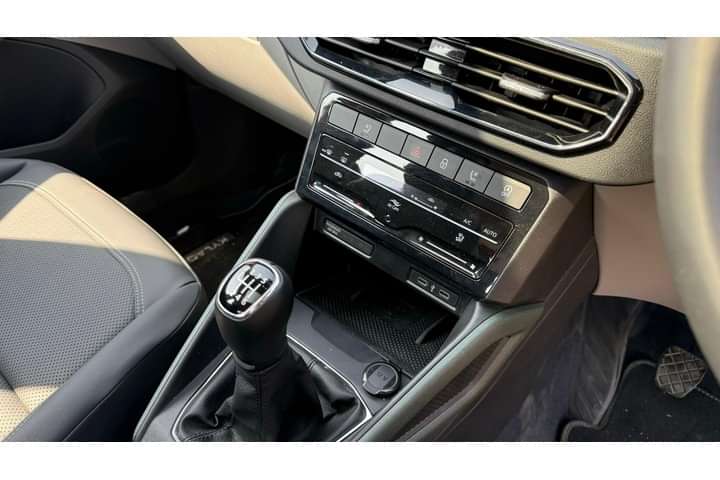 Skoda Kylaq Gear Shifter/Gear Shifter Stalk
