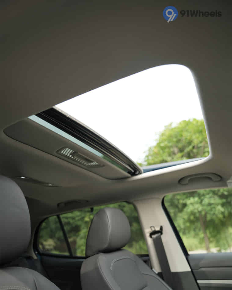 Seats & Cabin Comfort - 6