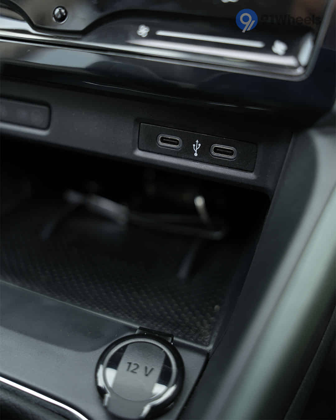 Power Socket / USB / Wireless Charging