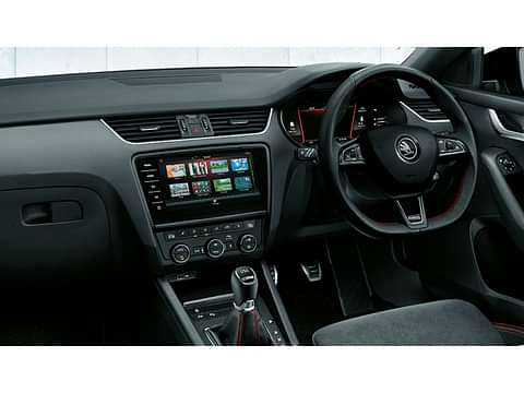 Skoda Octavia RS 245 2020-2021 Steering Controls