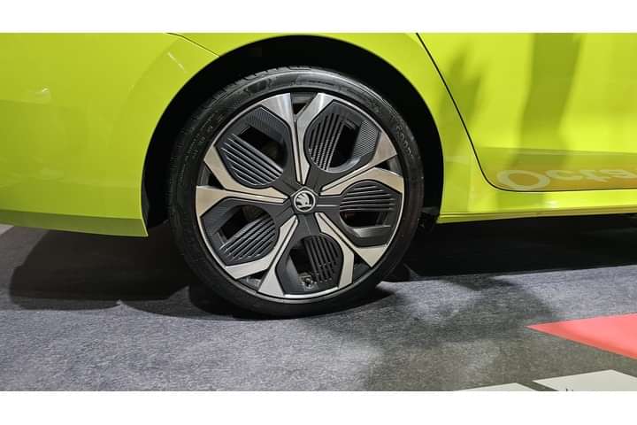 Skoda Octavia VRS Hybrid Wheel
