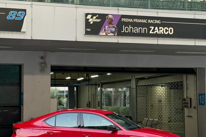 Skoda Octavia RS Side Glass Housing Skoda Octavia RS Side Glass Housing