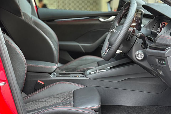 Skoda Octavia RS Front Centre Arm Rest Skoda Octavia RS Front Centre Arm Rest