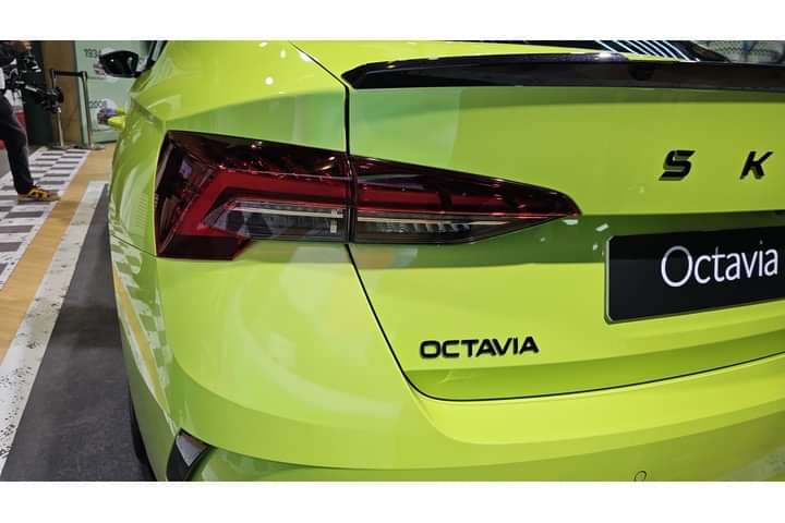 Skoda Octavia VRS Hybrid Tail Light/Tail Lamp