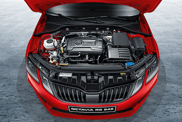 Skoda Octavia 2017-2020 Engine Bay