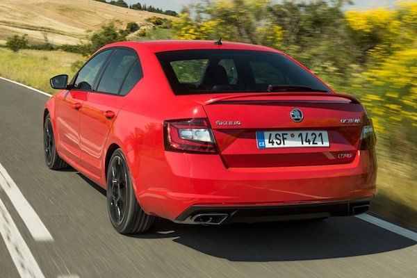 Skoda Octavia 2017-2020 Driving Shot
