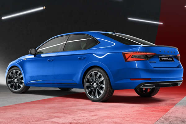 Skoda Superb 2020-2021 Side Profile